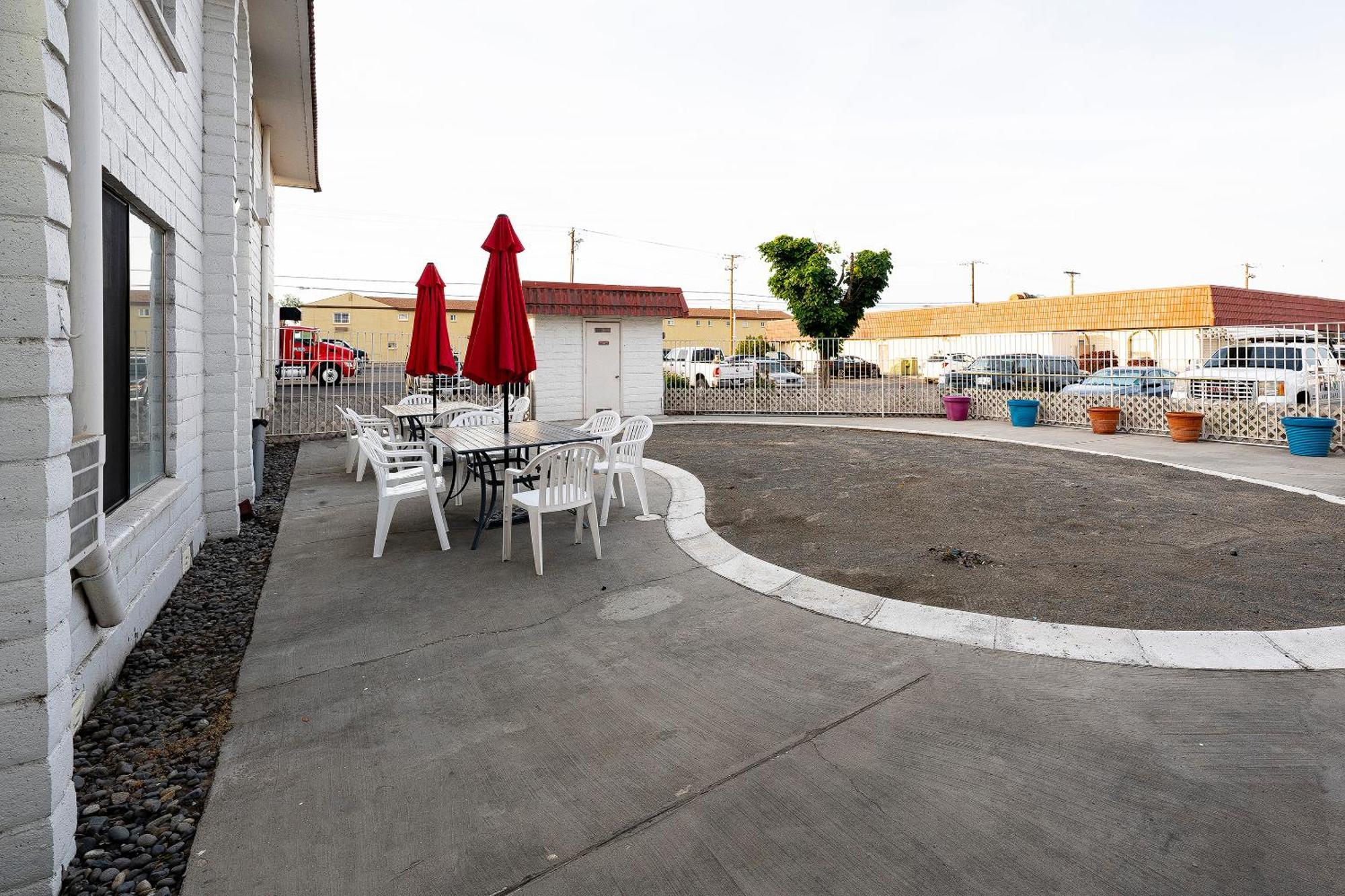 Oyo Hotel Hermiston Or, Downtown Exterior foto